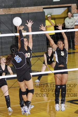 Halee Blocking With Desiree Up To Help And Callie And Sloan Watching