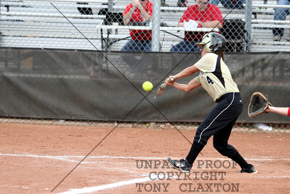 Ayanna Gomez With A Hit