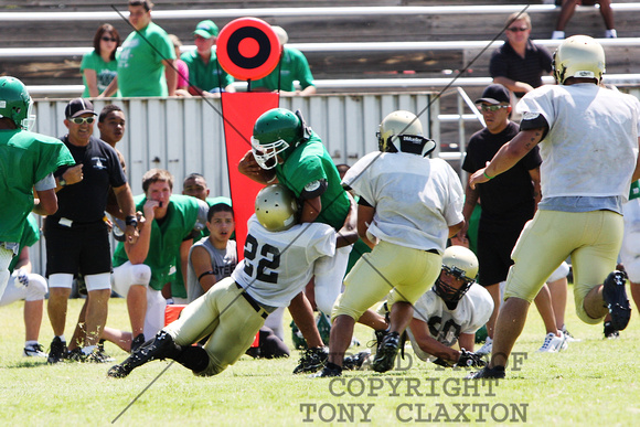 No22 Tackling The Ball Carrier