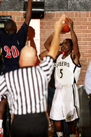Darius Passing In The Ball