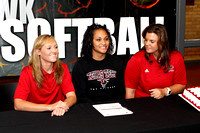 Olive Naotala With Coaches Nicole Dickson And Kelly Raines