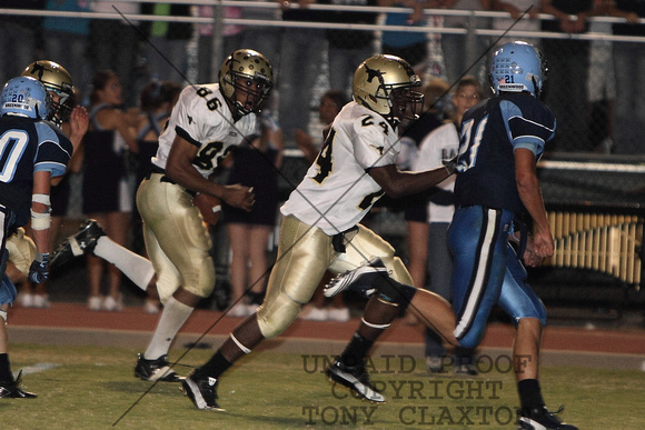 Devante Running With The Ball