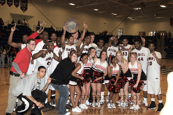 Team And Cheerleaders With Region V Trophy