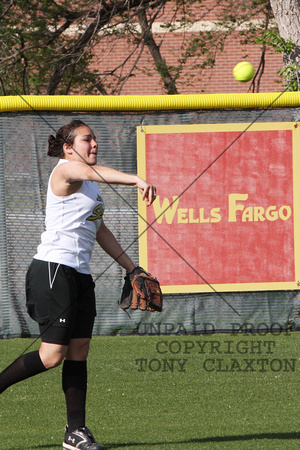 Jacklyn Throwing The Ball In