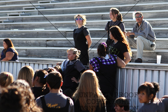 Vickie Talking To The Band