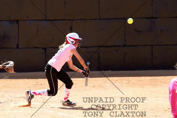 Linzee Yarbar With A Bunt