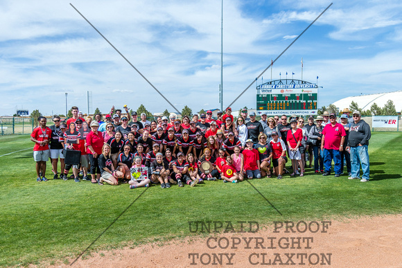 2018 HC Softball With Family And Fans