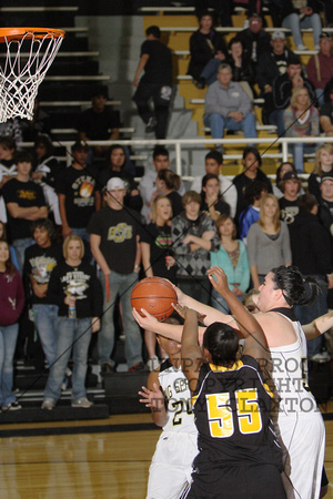 Lauren Rebounding With Desiree