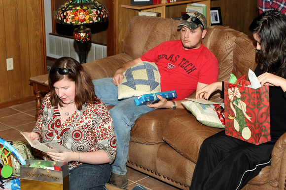 Maleah, Farley And Andrea With Presents