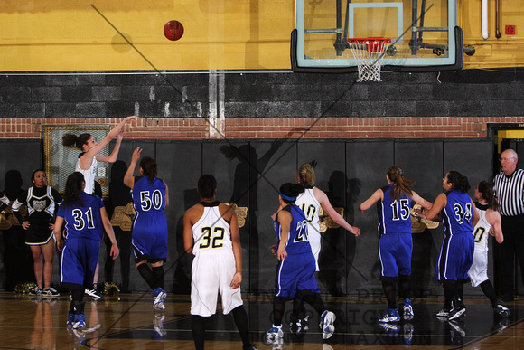 Taylor Shooting With Bridgette, Linzee and Valerie Watching