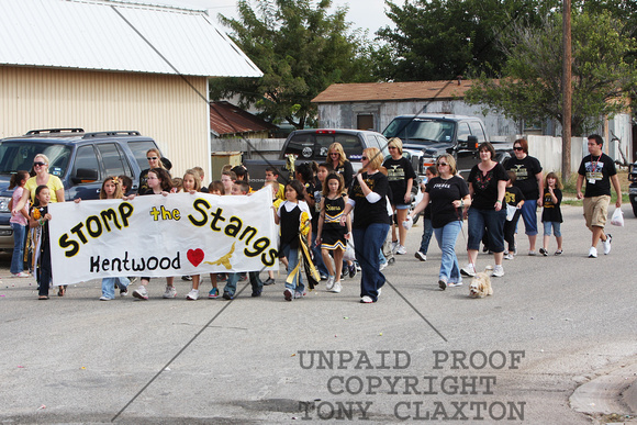 Kentwood Students Walking In The Parade