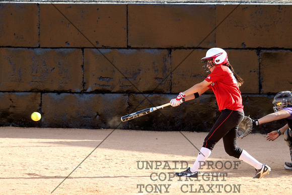 Andrea Guitierrez With A Hit