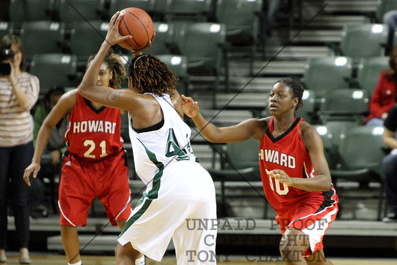 Zeslie Johnson And Carolyn Taylor Guarding The Ball